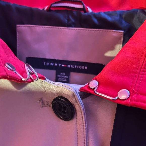 Cream and Blue Trench Coat with Color-Blocked Design - Picture 6 of 7